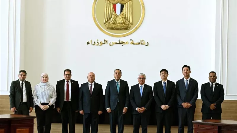 مدبولي: المنطقة الاقتصادية مؤهلة لتكون مركزًا صناعيًا ولوجيستيًا إقليميًا