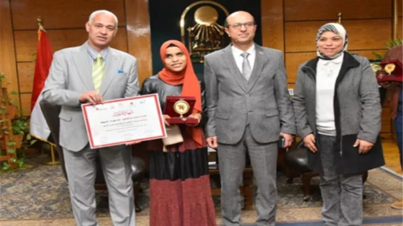 أبطال التحدي في جامعة أسيوط. هدير وهايدي عبد الصبور: توأم النور