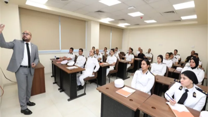 أكاديمية الشرطة تعقد دورتين تدريبيتين للكوادر الأمنية