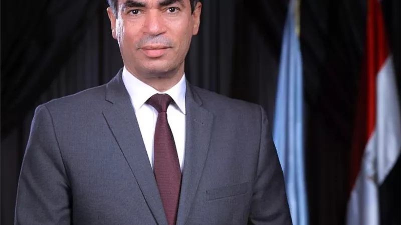 هذا الرجل أبي .. أحدث برامج التليفزيون المصري علي شاشة الأولي