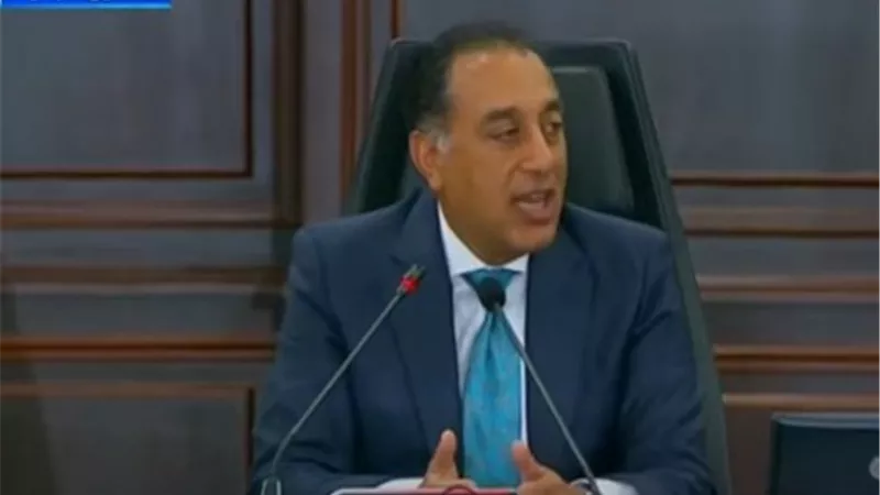 رئيس الوزراء يحذر من حروب الجيل الرابع والخامس
