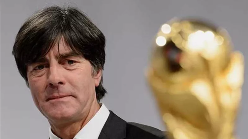 فاز بكأس العالم 2014 .. لوف يعود إلى التدريب مع منتخب آسيوى