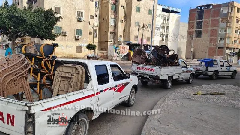 إزالة الإشغالات وإعادة الإنضباط المروري بمدينة كفر سعد بدمياط