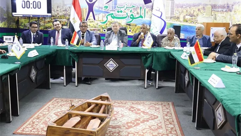 حزب المؤتمر يعقد اجتماعًا مع مرشحي الفردي