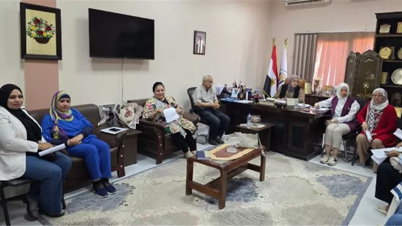 الخولى: قرارات صارمة بشأن التحويلات داخل مدارس مدينة الشروق.. بالصور