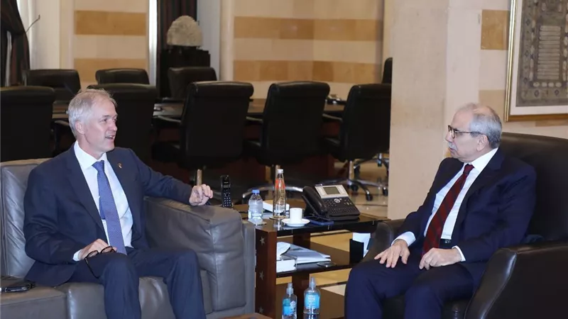 رئيس وزراء لبنان يبحث مع سفير بلجيكا العلاقات الثنائية بين البلدين