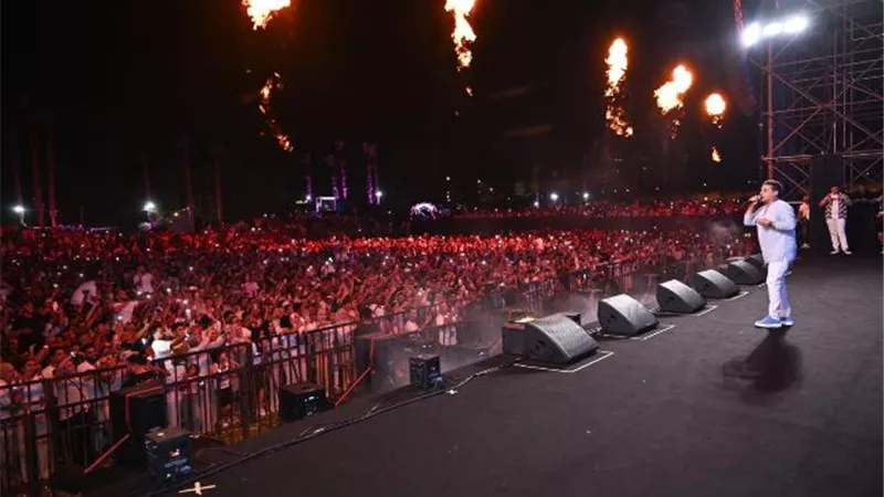 رضا البحراوي يتألق فى حفل بمهرجان 