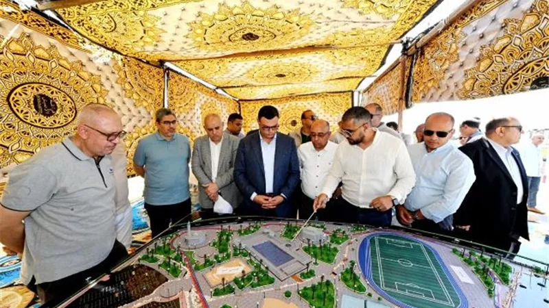 وزير الإسكان يتفقد وحدات 