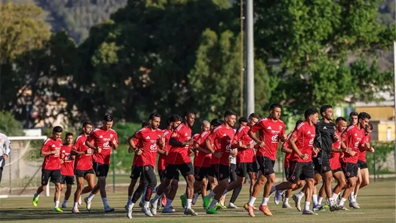 الإصابة تضرب نجم الأهلي في معسكر الفريق بتونس
