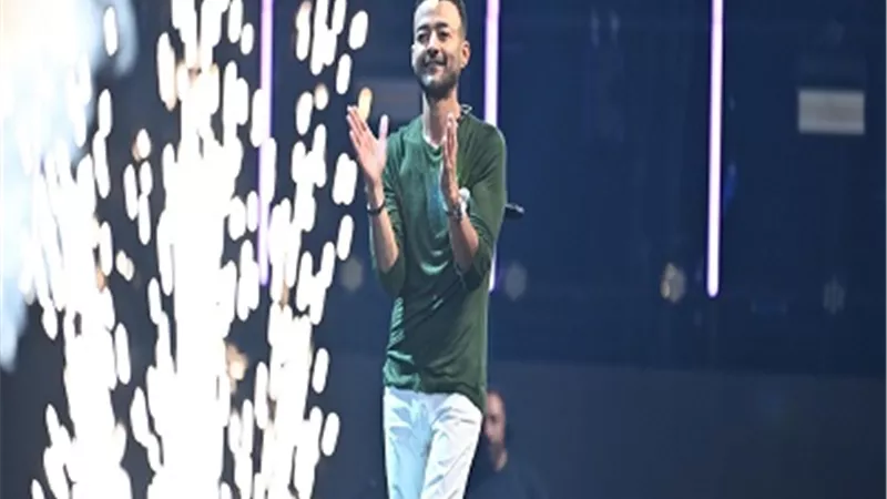 هيثم شاكر يرفع شعار كامل العدد في حفله بالسعودية