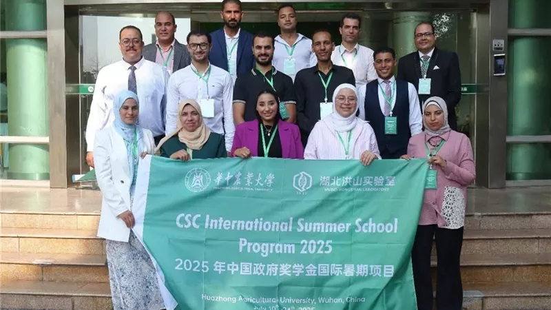 طلاب جامعة بنها يشاركون في المدرسة الصيفية الدولية