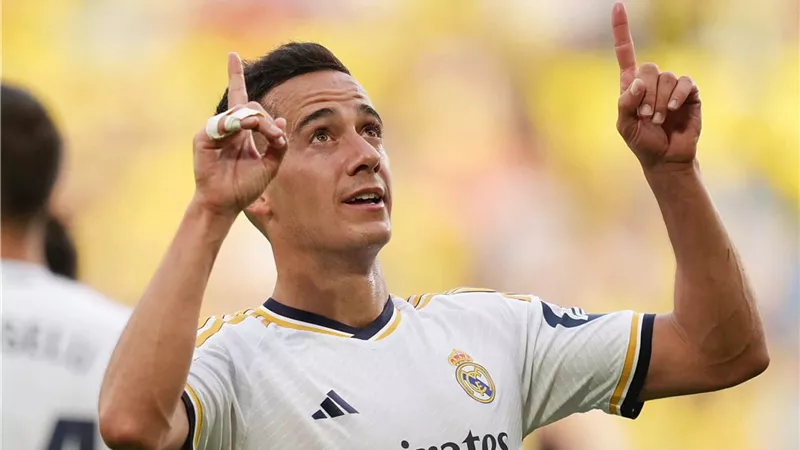 لاعب ريال مدريد السابق يتلقى عرضًا لضمه مجانًا