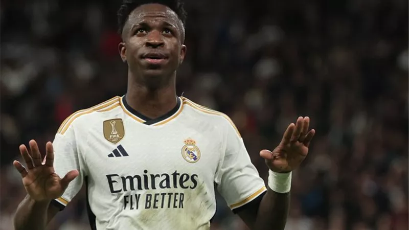الشكوك تحيط بمستقبل فينيسيوس جونيور مع ريال مدريد