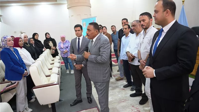 شعيب يتفقد فعاليات عدد من الدورات التدريبيه التى تنظمها مكتبة مصر
