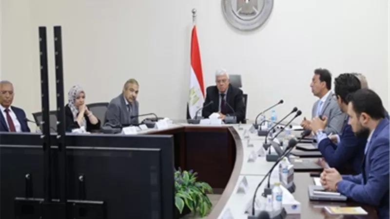 عاشور: إطلاق 