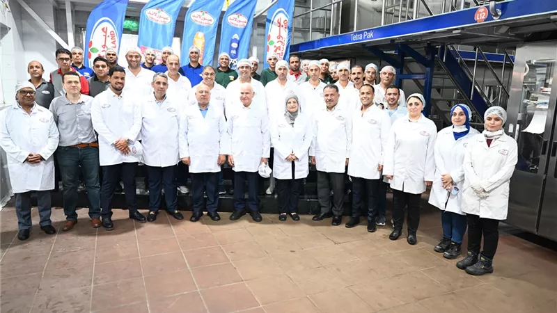 بالنهوض بالصناعة وتحويل مصر لمركز صناعي إقليمي
