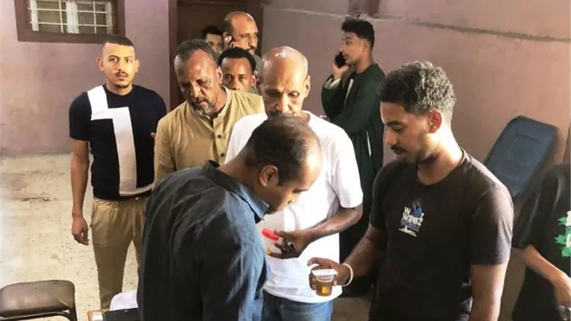 مبادرة أسوان بلا إدمان تواصل جهودها بإجراء الكشف على 202 من سائق