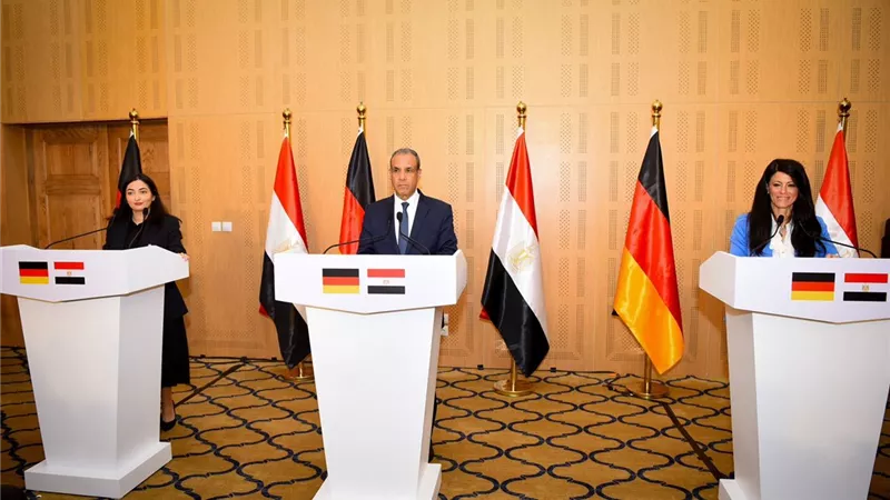 وزير الخارجية يشيد بالعلاقات الثنائية المتميزة بين مصر وألمانيا