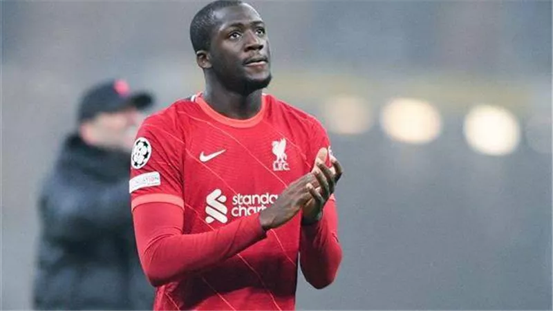 ليفربول يتمسك بكوناتي.. ويحدد شرطه لبيعه إلى ريال مدريد