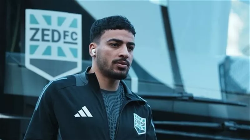 محمد اسماعيل وقع للزمالك..إقتراب أوكو وعلاء ونجم ليبي تحت المنظار