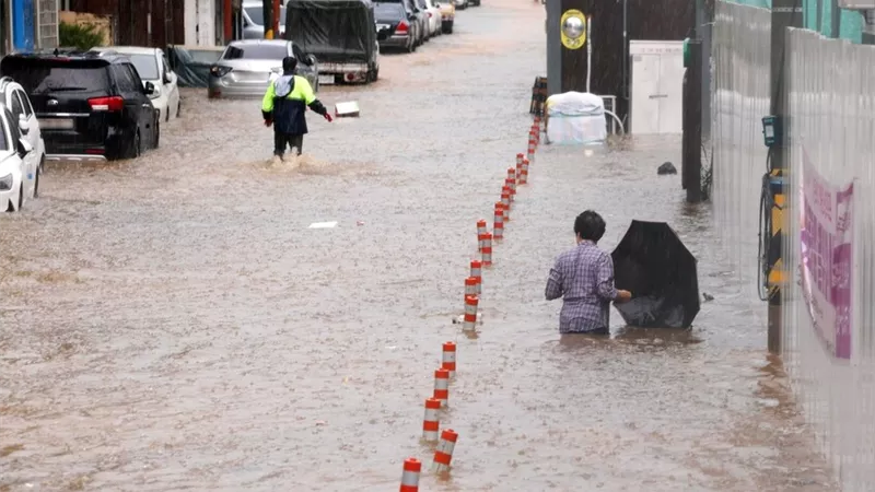 كوريا الجنوبية: ارتفاع عدد ضحايا الأمطار الغزيرة إلى 18 قتيلا حتى الآن