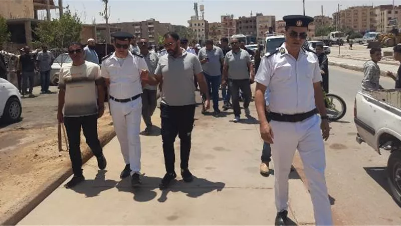 جهاز العاشر ينفذ حملة موسعة لإزالة الإشغالات والتعديات فى الأحياء صور
