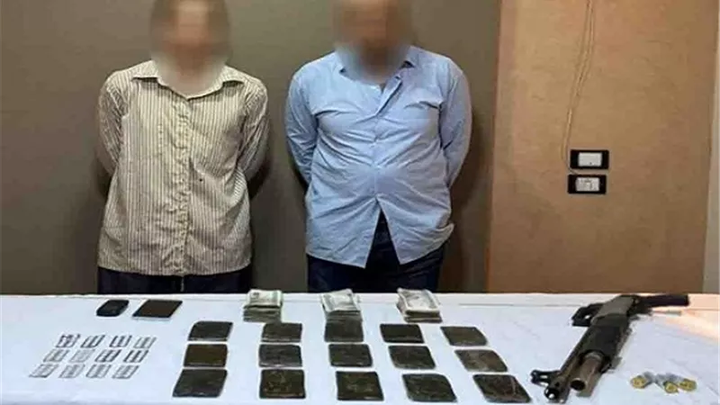 الفيديو كشفه ..ضبط عاطل يتاجر فى المخدرات بالبحيرة