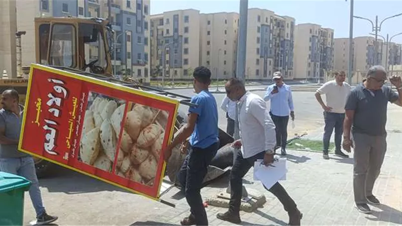 جهاز حدائق العاصمة يشن حملة شرسة لإزالة الإشغالات ويحرر 5 محاضر.. صور