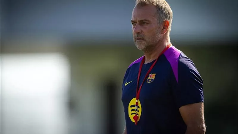 برشلونة يضع جدولاً صارماً استعداداً للموسم الجديد 25 / 26