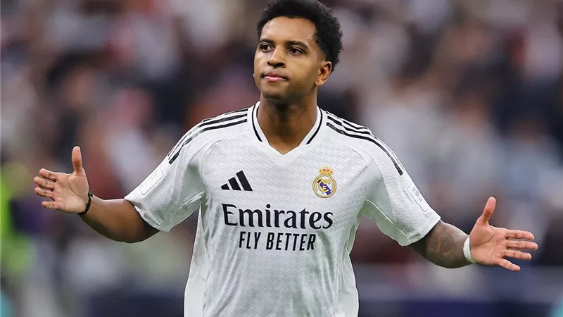 نادِ جديد يدخل صراع المنافسة على ضم نجم ريال مدريد