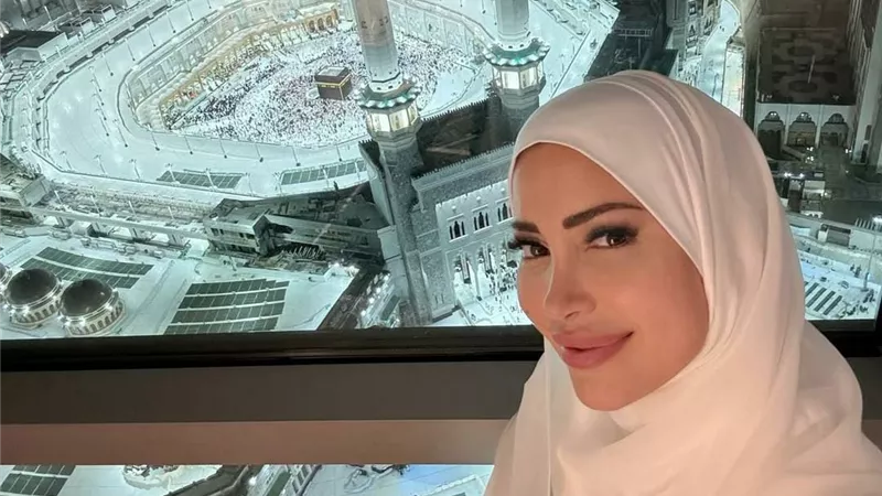 من أمام الكعبة .. نسرين طافش تشارك متابعيها أحدث ظهور.. صور