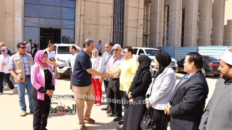 محافظ دمياط ونائبته يدشنان مبادرة