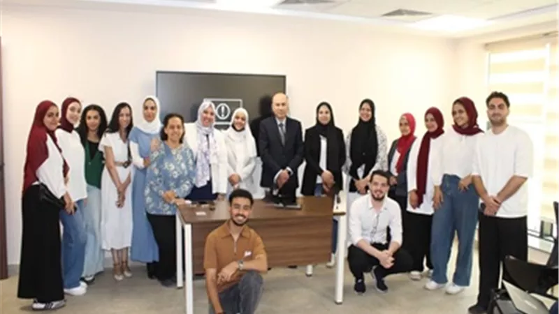 خبراء الصحافة يحكمون مشروعات الإنتاج العملى لطلاب إعلام عين شمس