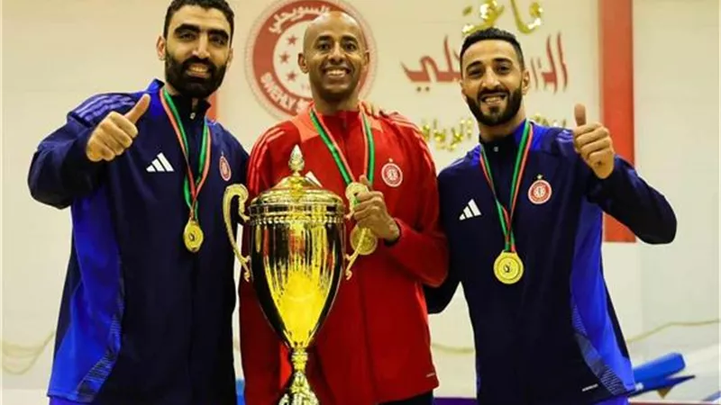 السويحلي الليبي يعلن تجديد عقود الثلاثي المصري