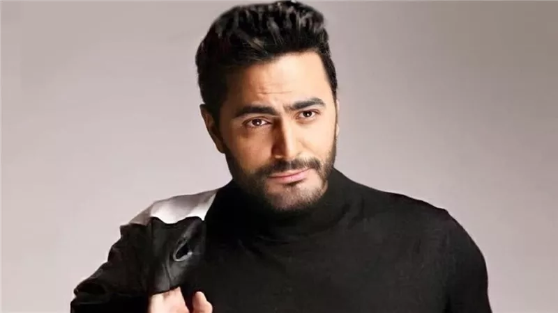 تامر حسني يقدم ألبومه الجديد فى حفل مهرجان العلمين ويحتفل بنجاحه