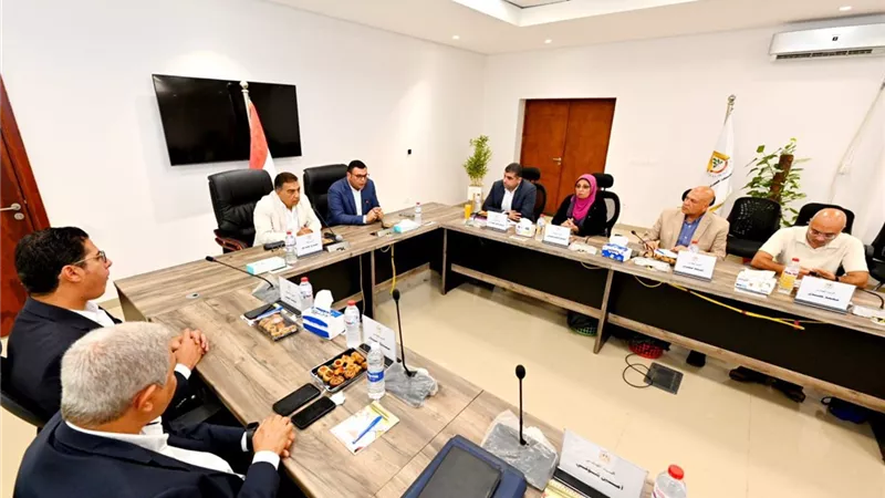 وزير الإسكان ومحافظ الدقهلية يتابعان منظومتي مياه الشرب والصرف الصحي