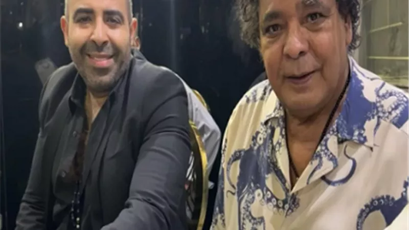 محمد عدوية برفقة الكينج محمد منير: أبويا الثاني