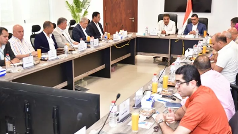 محافظ الدقهلية ووزير الإسكان يتابعان العمل بمنظومتي مياه الشرب