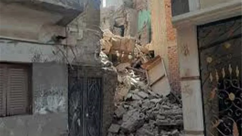 إصابة سيدة في انهيار منزل بأسيوط