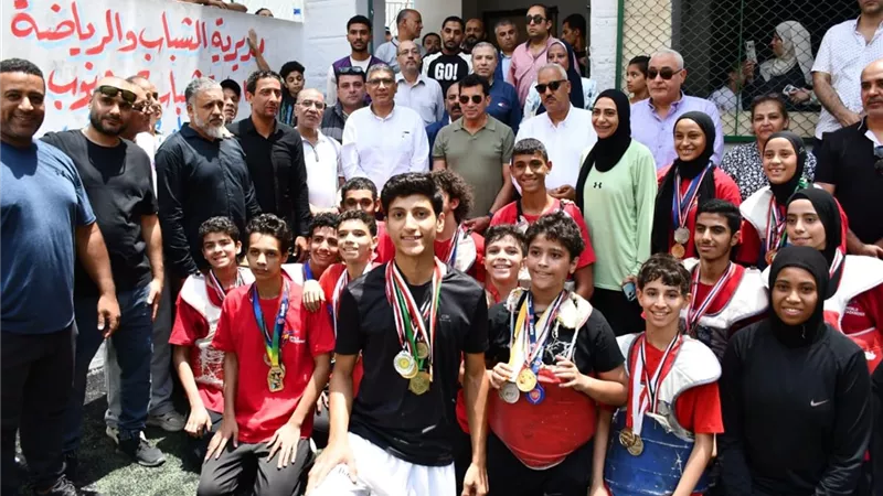 وزير الرياضة يفتتح 5 ملاعب بمراكز شباب كفر غطاطي وساقية مكي وجزيرة الدهب
