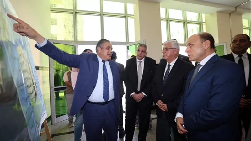 وزير التعليم العالى ومحافظ كفرالشيخ يفتتحان مبانى الجامعة الأهلية