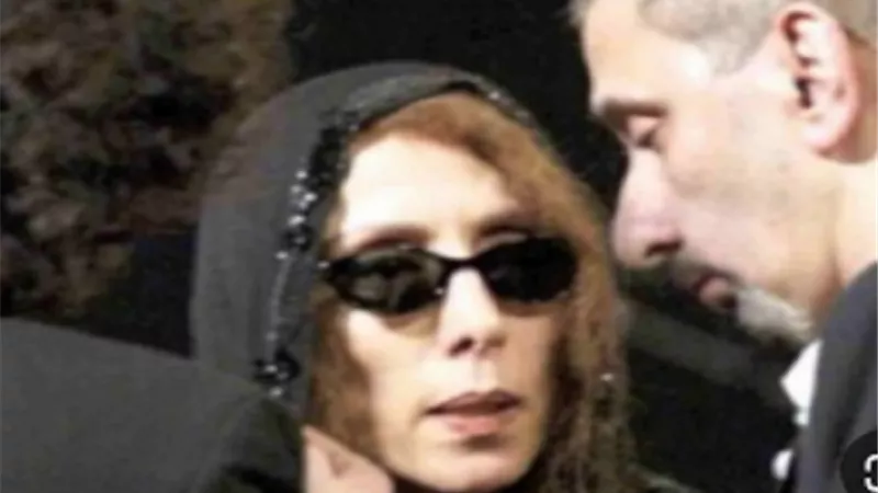 انهيار فيروز عقب سماع خبر وفاة نجلها زياد الرحباني