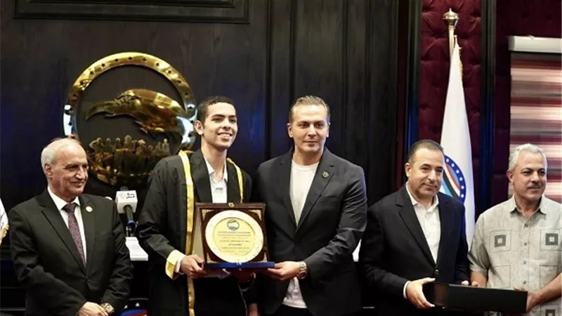 مستقبل وطن يكرم أوائل الثانوية العامة