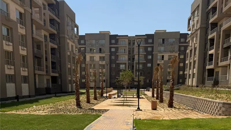 وزير الإسكان يتابع استعدادات تسليم وحدات جنة 4 بالشيخ زايد