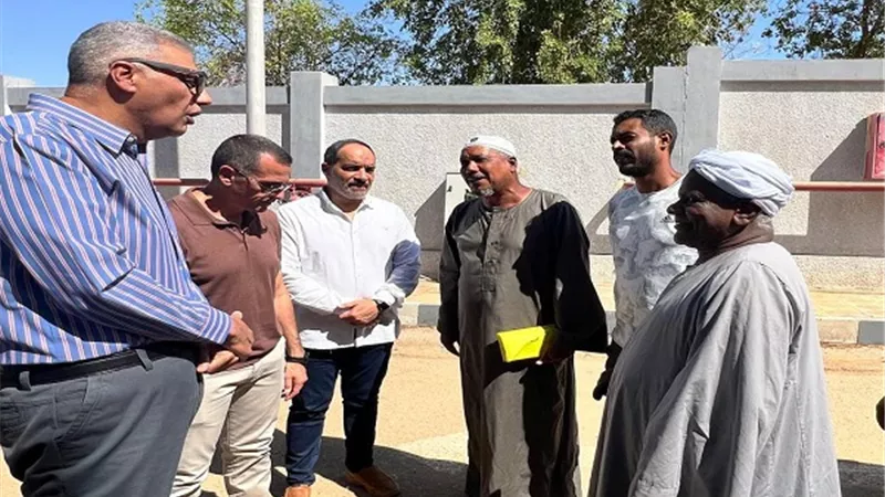 محافظ أسوان يتفقد محطة جبل شيشة لمياه الشرب بالشلال