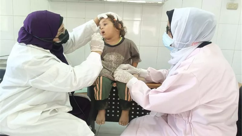 حملة “100 يوم صحة” تواصل تقديم خدماتها لأكثر من 53 ألف مواطن