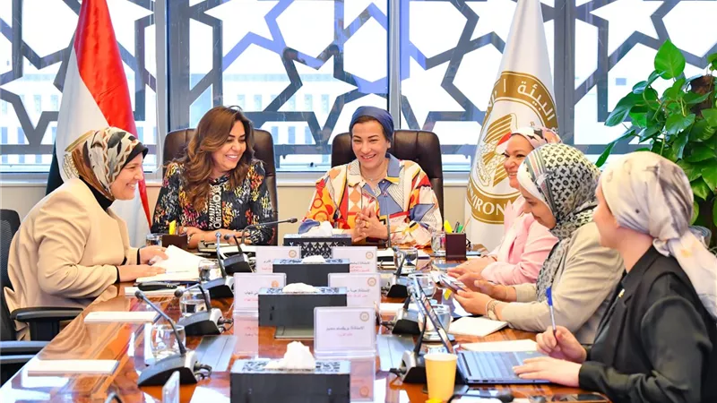 انتقال بيئي هادئ ومسؤول: منال عوض تتسلّم الملفات وتضع خريطة عمل