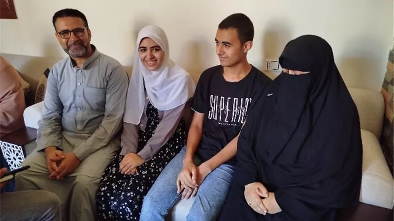 الطالب 