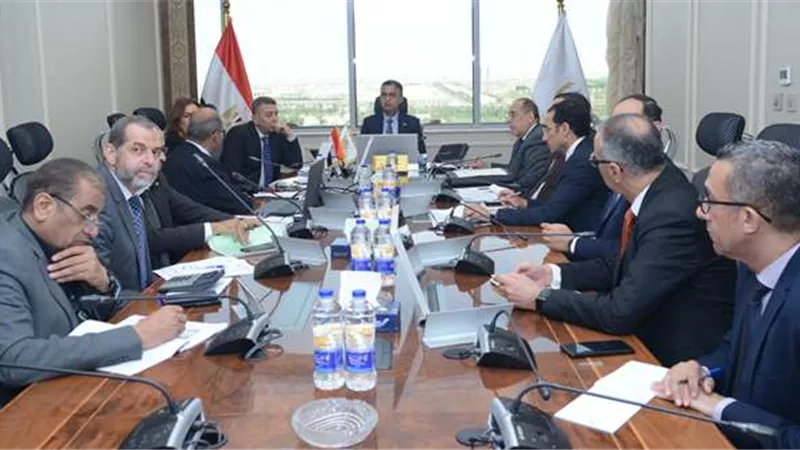 وزير التموين يوجه بتعظيم الاستفادة من طاقات شركة مخابز القاهرة