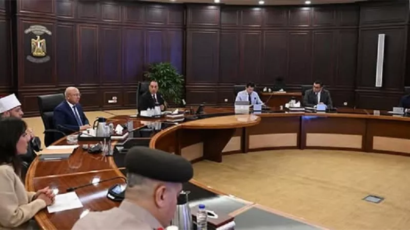رئيس الوزراء يتابع إجراءات مجابهة حوادث «الدائري الإقليمي» ويوجه بمراجعة شاملة لصيانة جميع الطرق